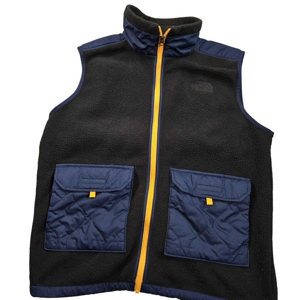 The North Face Vest Mens Medium Black Fleece Quilted Full Zip Pockets NF0A7UJC